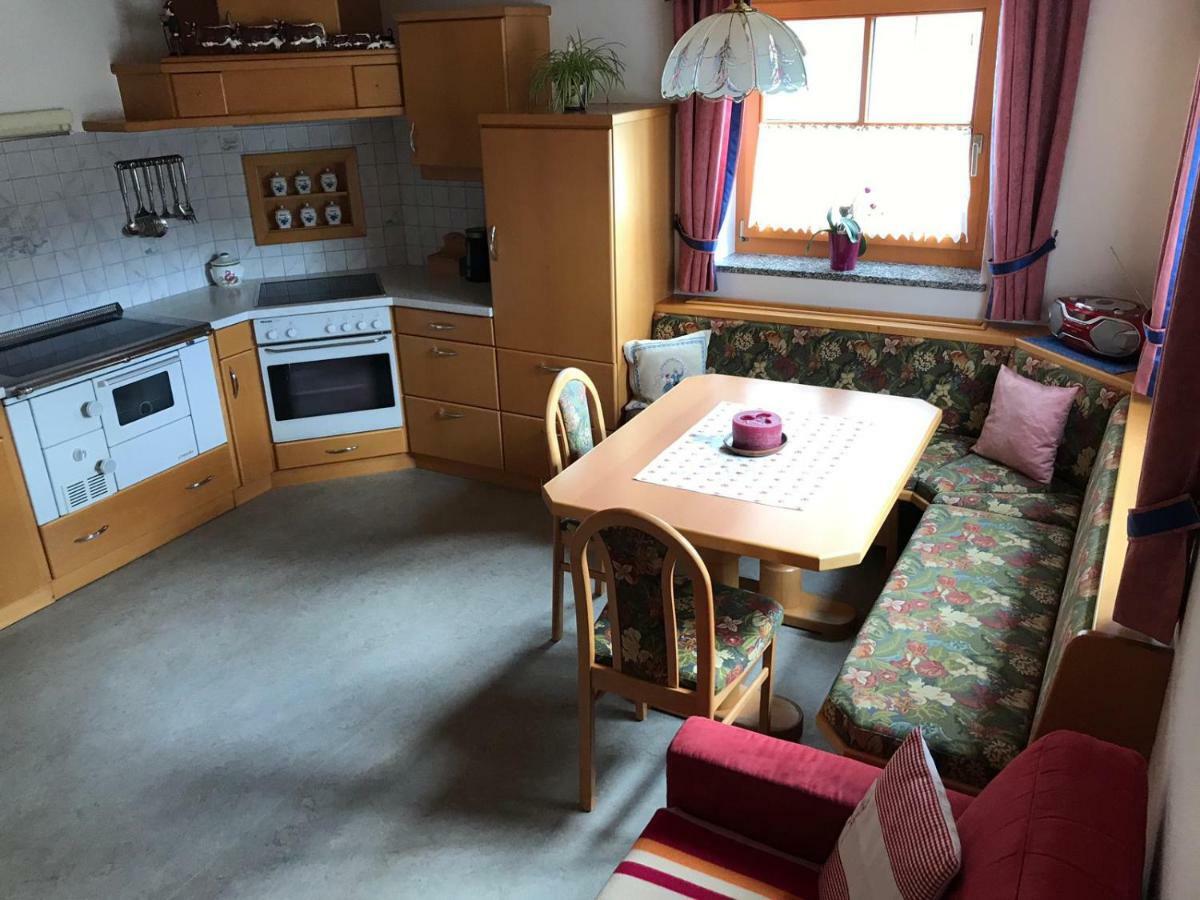 Biobergbauernhof Bergzeit Apartment In Goldegg Buitenkant foto